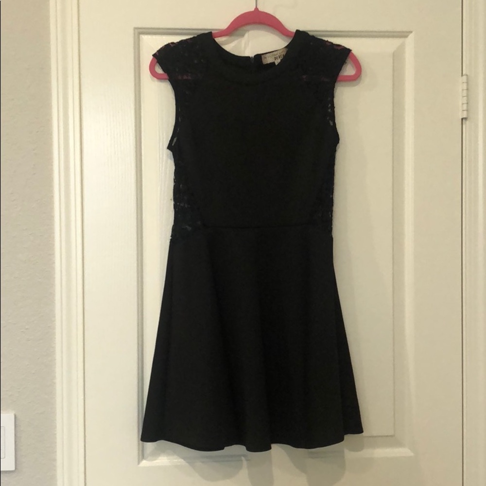 Lace details mini dress